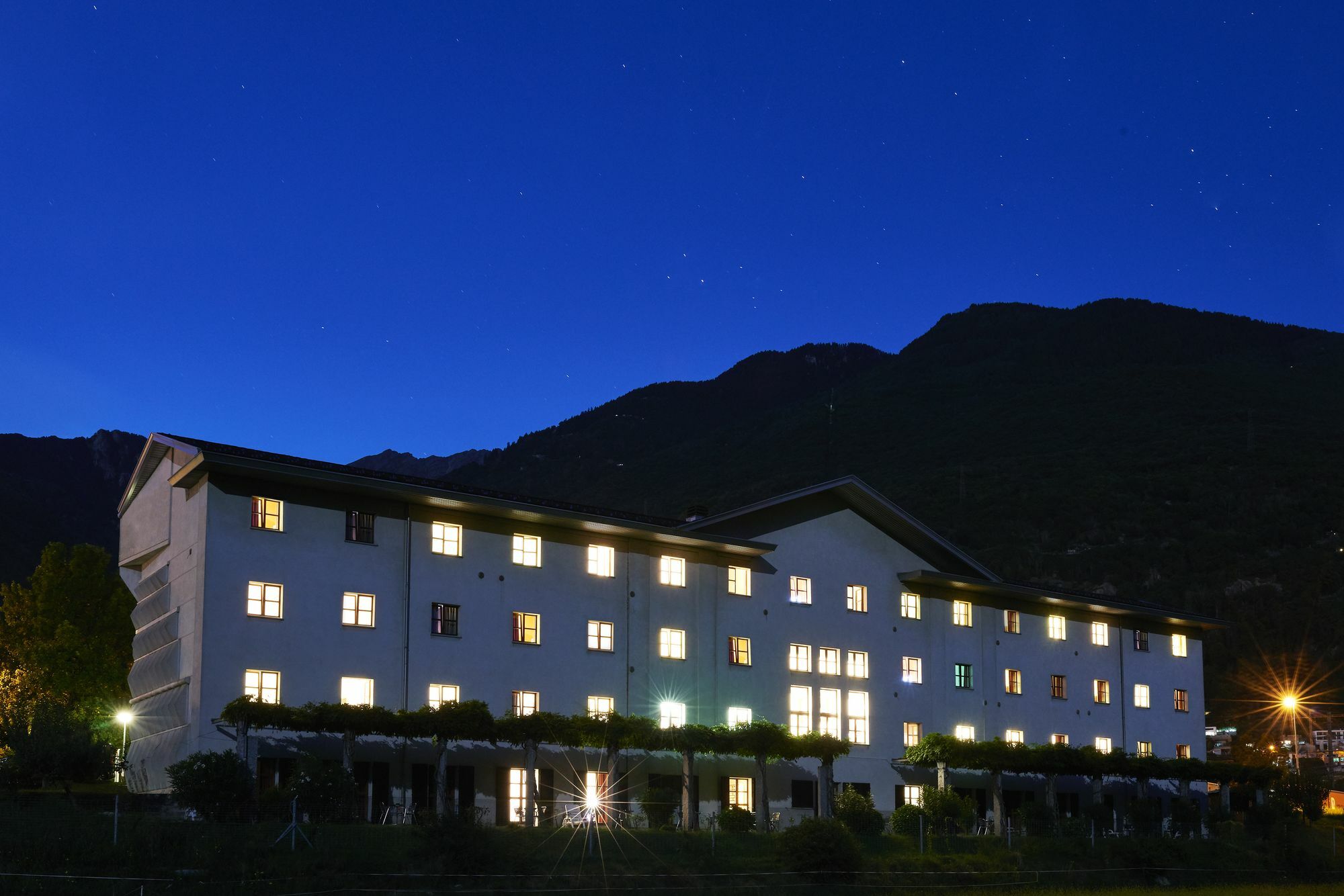 Hotel Bellinzona Sud Swiss Quality Monte Carasso Exterior foto